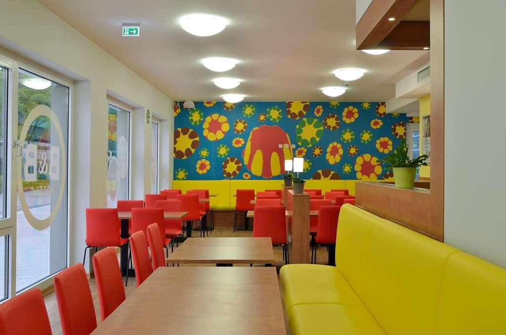 B&B Hotel Bielefeld-City Ресторант снимка